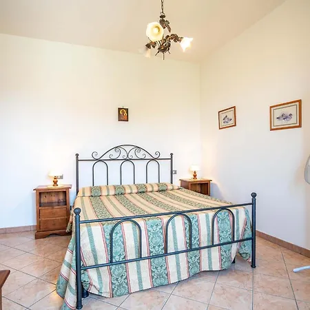 Stella Fiorita Pensión Panicarola