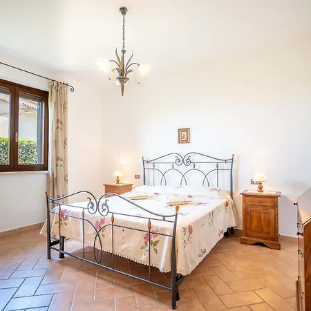 Stella Fiorita Pensión Panicarola