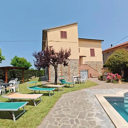 Stella Fiorita Pensión Panicarola